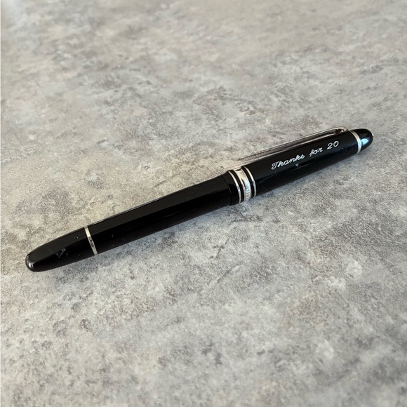 Mont Blanc Black and Pkatinum Pen